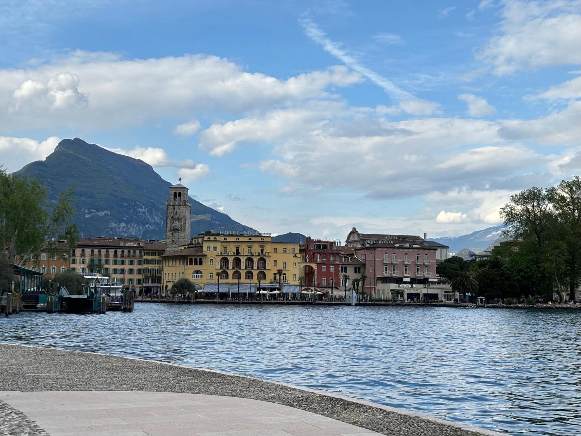 Palazzo Riccamboni Apartment Riva del Garda Exterior photo